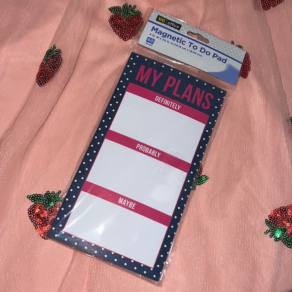 Magnetic To Do List - Picture 1 of 5